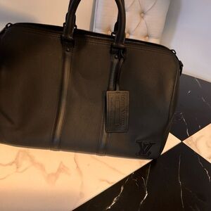 Louis Vuitton Aerogram leather keepall bandoulière 40